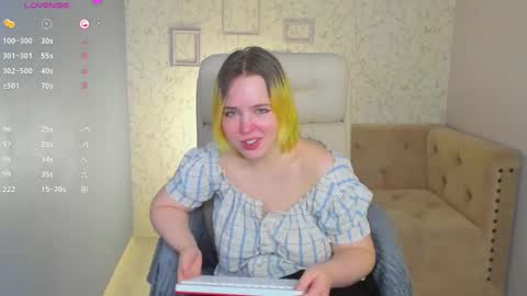 Snapshot of manic_pixie_ chatting on February 2025 02:13:02 PM manic_pixie_ online show from February 2025 02:13:02 PM