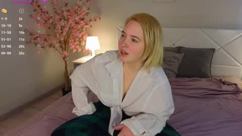 Snapshot of manic_pixie_ chatting on March 2025 10:30:02 AM manic_pixie_ online show from March 2025 10:30:02 AM