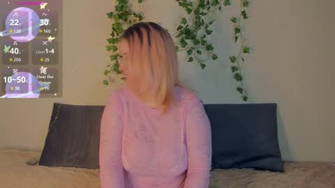 Snapshot of manic_pixie_ chatting on September 2025 06:18:02 PM manic_pixie_ online show from September 2025 06:18:02 PM