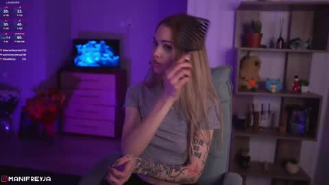 Snapshot of manifreyja chatting on December 2024 02:47:01 AM Amelie online show from December 2024 02:47:01 AM