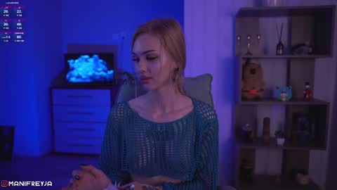 Snapshot of manifreyja chatting on December 2024 01:07:01 AM Amelie online show from December 2024 01:07:01 AM