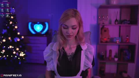 Snapshot of manifreyja chatting on December 2024 12:03:02 AM Amelie online show from December 2024 12:03:02 AM