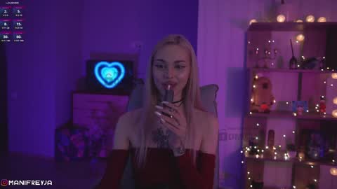 Snapshot of manifreyja chatting on January 2025 10:04:01 PM Amelie online show from January 2025 10:04:01 PM