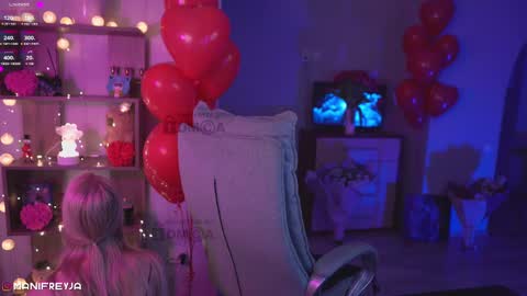 Snapshot of manifreyja chatting on February 2025 09:38:02 PM Amelie online show from February 2025 09:38:02 PM