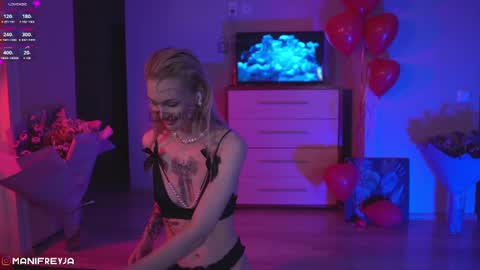 Snapshot of manifreyja chatting on February 2025 10:42:01 PM Amelie online show from February 2025 10:42:01 PM