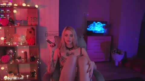 Snapshot of manifreyja chatting on March 2025 11:56:02 PM Amelie online show from March 2025 11:56:02 PM