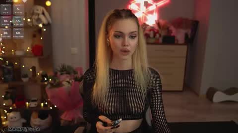 Snapshot of manifreyja chatting on September 2025 08:09:02 PM Amelie online show from September 2025 08:09:02 PM