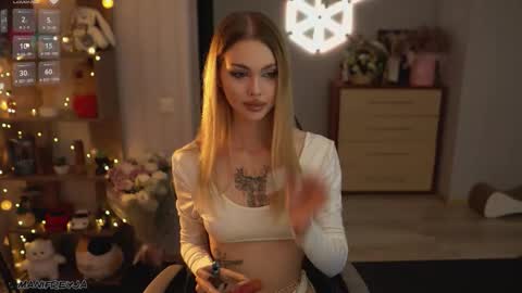 Snapshot of manifreyja chatting on September 2025 06:31:02 PM Amelie online show from September 2025 06:31:02 PM