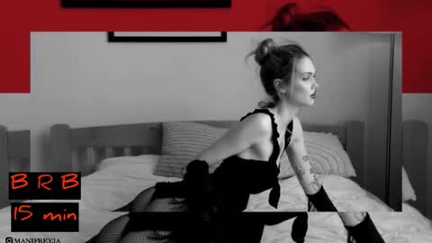 Snapshot of manifreyja chatting on September 2025 07:27:02 PM Amelie online show from September 2025 07:27:02 PM