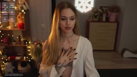 Snapshot of manifreyja chatting on September 2025 01:09:01 AM Amelie online show from September 2025 01:09:01 AM