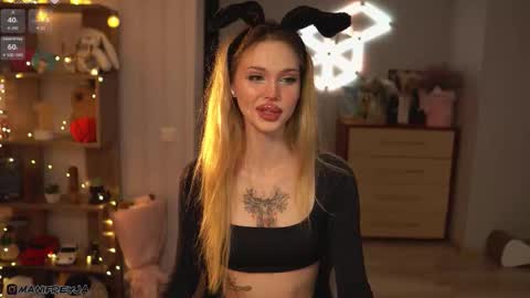 Snapshot of manifreyja chatting on October 2025 09:13:01 PM Amelie online show from October 2025 09:13:01 PM