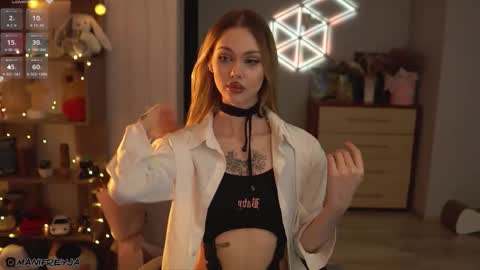 Snapshot of manifreyja chatting on October 2025 09:48:01 PM Amelie online show from October 2025 09:48:01 PM