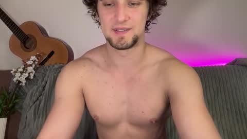 manolein online show from September 2025 12:01:02 AM