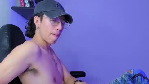 Snapshot of manu_vera8 chatting on March 2025 02:04:01 AM Manuel online show from March 2025 02:04:01 AM