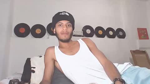 Manuel RL online show from March 2025 06:43:02 PM