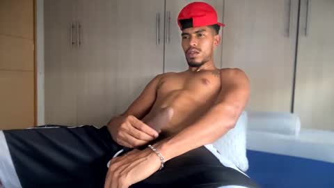 Manuel online show from February 2025 10:32:01 PM