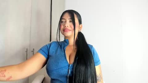 MANUELA online show from September 2025 03:13:02 PM