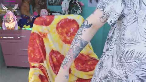 Manuela online show from October 2025 08:39:02 PM