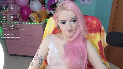 Manuela online show from December 2025 08:49:01 PM