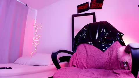 manuevans10 online show from September 2025 12:28:02 PM