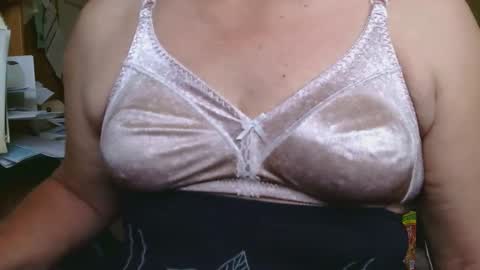 manwithboobs online show from September 2025 06:32:02 PM