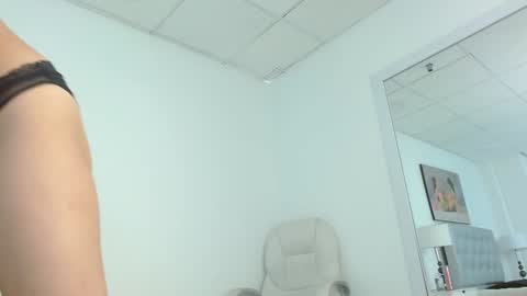   online show from December 2024 08:10:02 PM