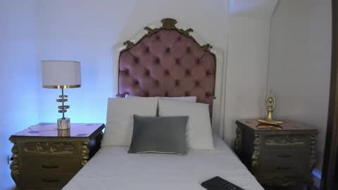 Mara online show from November 2025 03:28:02 AM