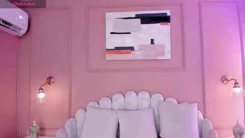 Mara  online show from September 2025 06:08:01 PM