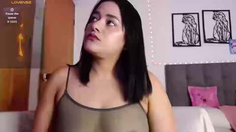 maraa_lee online show from September 2025 01:21:01 PM