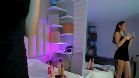 Snapshot of maraia_ford chatting on October 2025 08:17:01 PM Mara online show from October 2025 08:17:01 PM