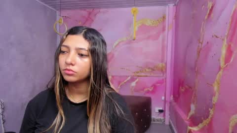 Snapshot of maraluna_ chatting on June 2026 12:32:01 PM Maraluna online show from June 2026 12:32:01 PM