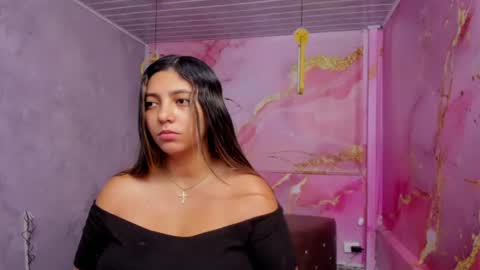 Snapshot of maraluna_ chatting on June 2026 11:26:02 AM Maraluna online show from June 2026 11:26:02 AM