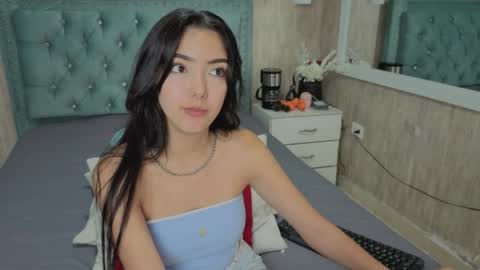 Snapshot of marcelaa_fox chatting on April 2026 09:15:02 PM Marcela online show from April 2026 09:15:02 PM