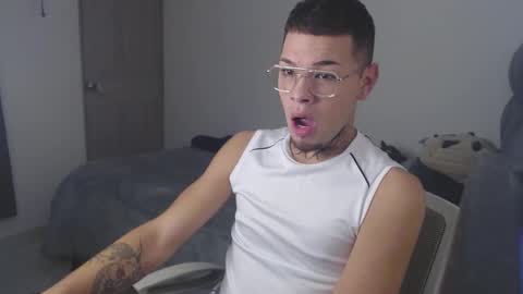 marcelo_m1lk online show from September 2025 09:33:02 AM