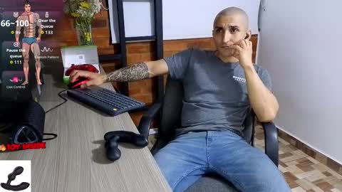 Marck  Independent model  online show from January 2026 01:33:01 AM