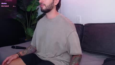 marco_allison43 online show from September 2025 07:41:01 PM