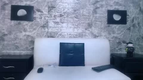 marcus hans online show from October 2025 12:05:01 PM