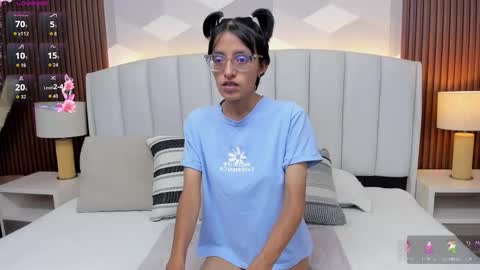 Aitana online show from November 2025 02:00:02 AM