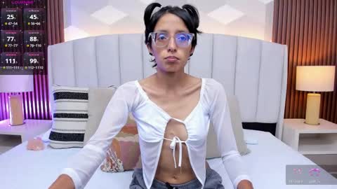 Aitana online show from November 2025 01:49:01 AM