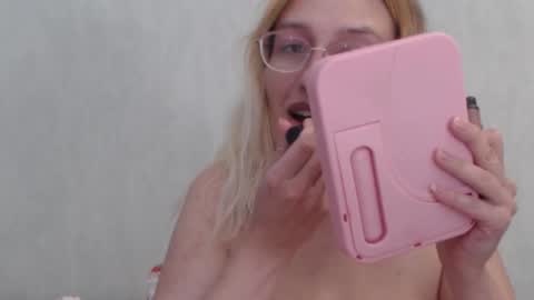 margo_shine online show from October 2025 10:56:01 AM