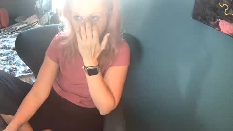 Elle online show from September 2025 01:01:01 PM