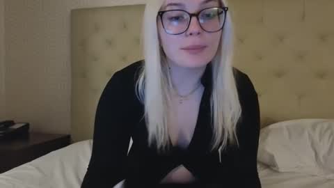 margot_robbie7 online show from January 2025 05:00:01 AM