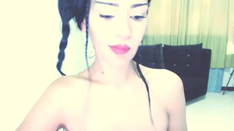 Snapshot of mari4you69 chatting on February 2025 03:01:02 PM mari4you69 online show from February 2025 03:01:02 PM