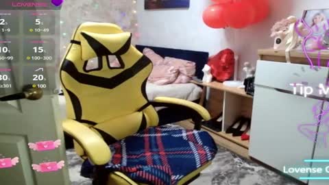 Mari online show from February 2025 03:31:02 AM