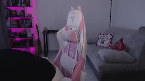 mari moore online show from January 2026 08:30:01 AM