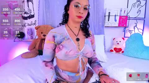 Snapshot of mari_sweett chatting on May 2026 07:33:02 PM Mari Sweett online show from May 2026 07:33:02 PM