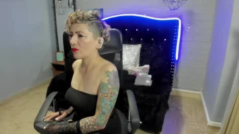 Maria fernanda online show from December 2024 01:06:01 PM