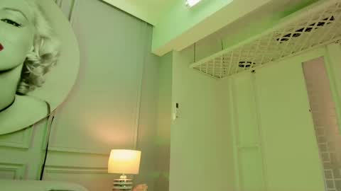 Maria  online show from September 2025 11:32:01 AM