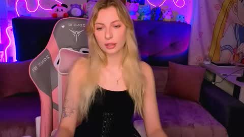 Maria online show from October 2025 02:23:02 AM