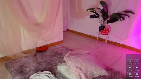 M. online show from February 2025 04:37:01 AM